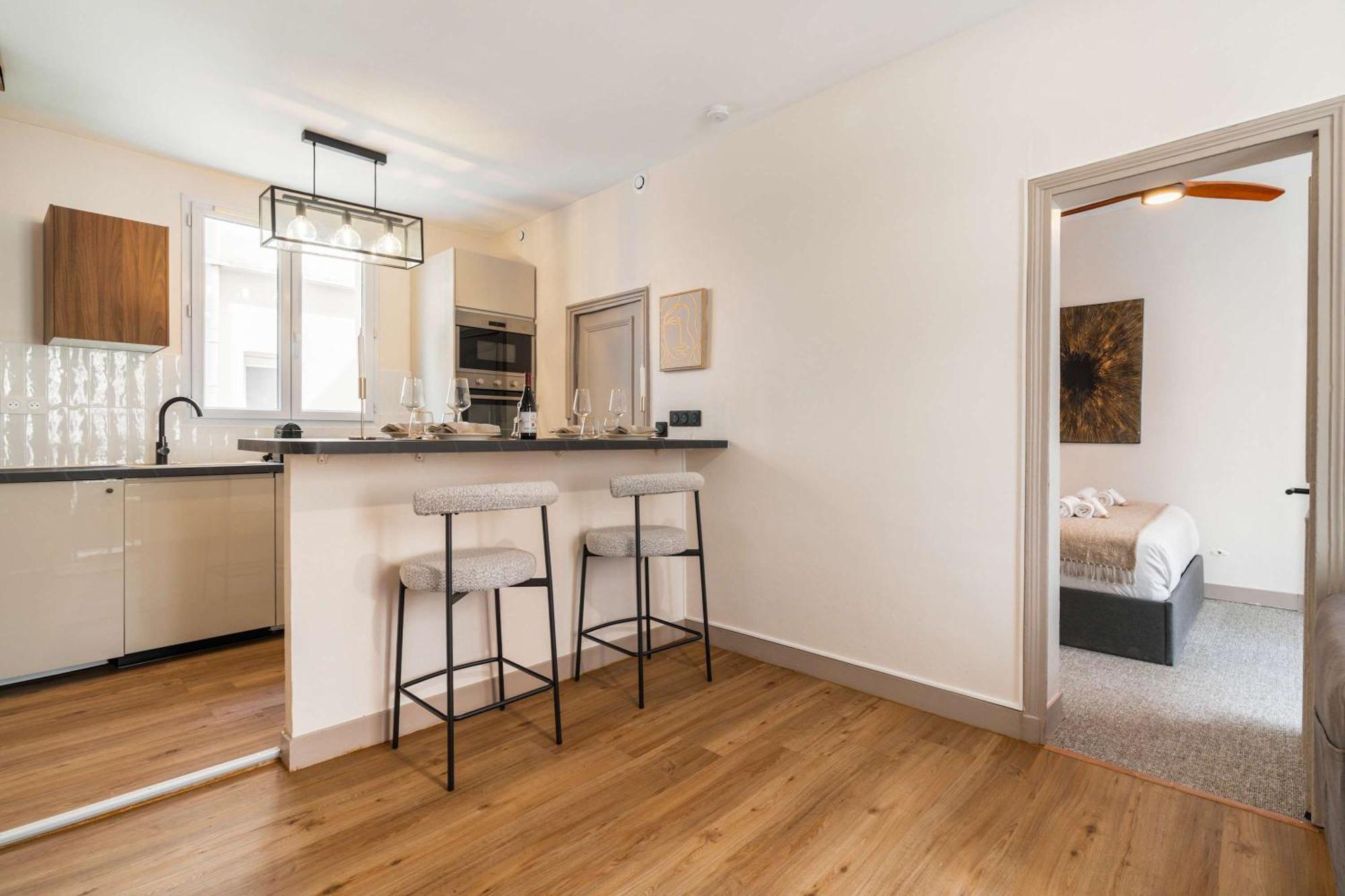 Family Apartment In Париж Экстерьер фото