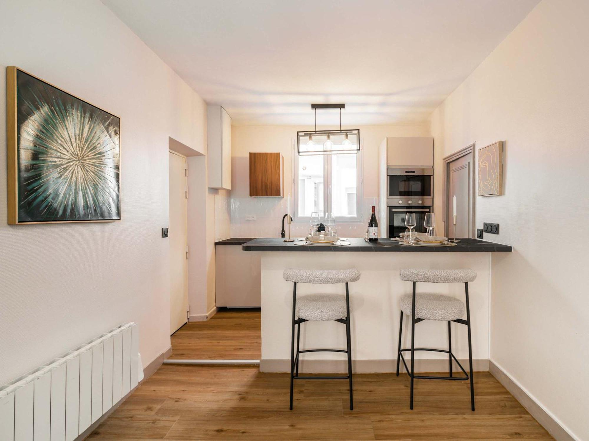 Family Apartment In Париж Экстерьер фото