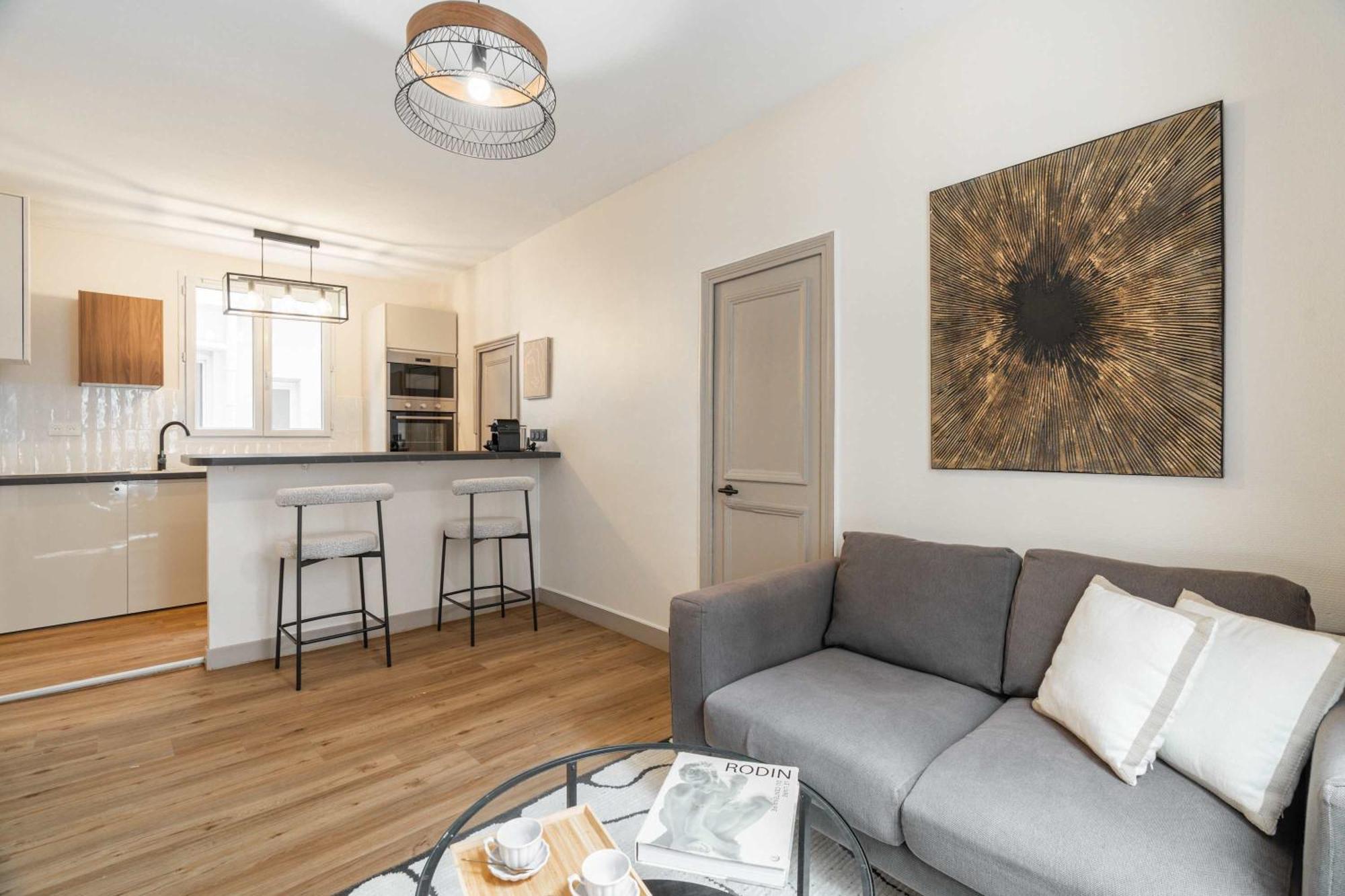Family Apartment In Париж Экстерьер фото